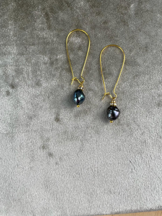 Bauble Earrings - Peacock Pearl